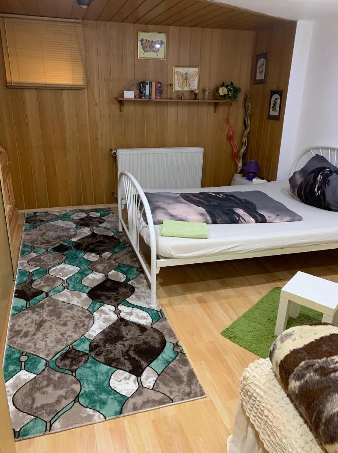 Schoenes Doppelbettzimmer Im Untergeschoss Inkl Parkplatz Nach Verfuegbarkeit Essen Dış mekan fotoğraf