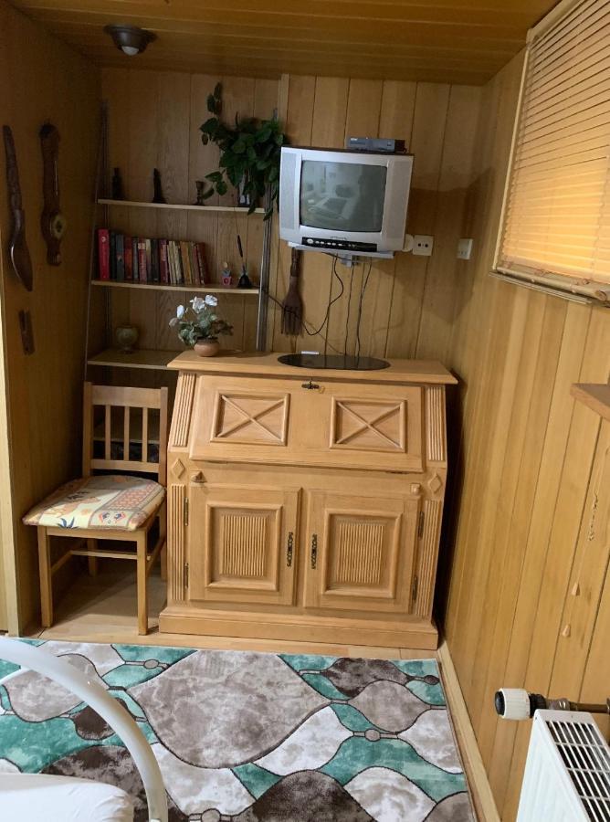 Schoenes Doppelbettzimmer Im Untergeschoss Inkl Parkplatz Nach Verfuegbarkeit Essen Dış mekan fotoğraf