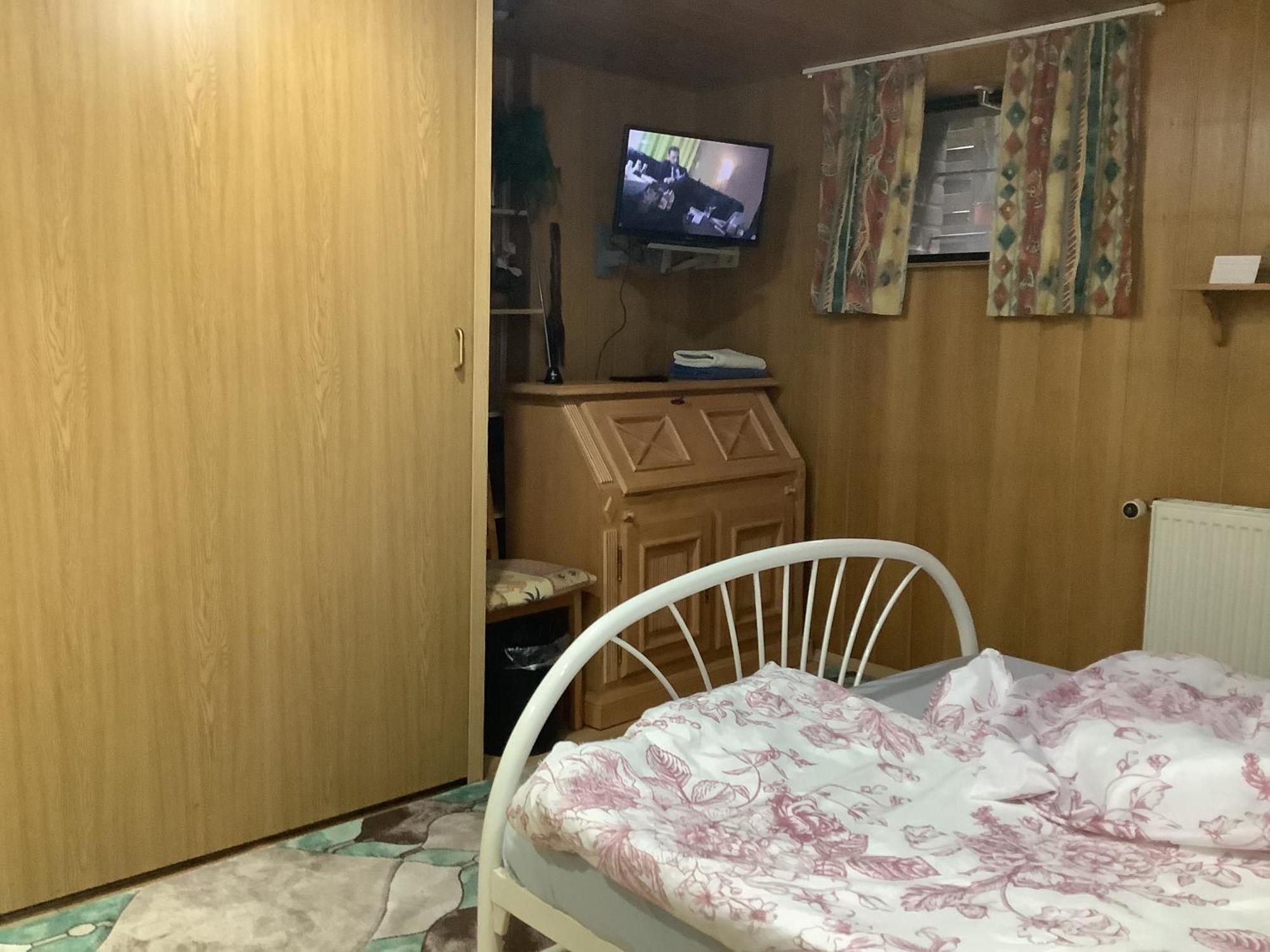 Schoenes Doppelbettzimmer Im Untergeschoss Inkl Parkplatz Nach Verfuegbarkeit Essen Dış mekan fotoğraf